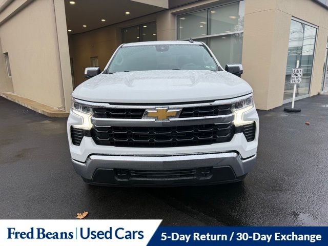 2023 Chevrolet Silverado 1500 LT photo 2