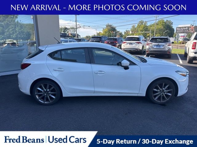 2018 Mazda Mazda3 Touring Hatchback photo 4