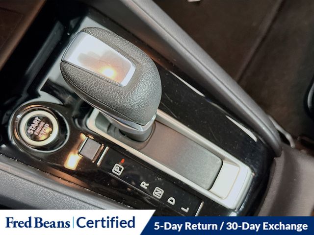 2024 Nissan Versa Sedan SR - Photo 19