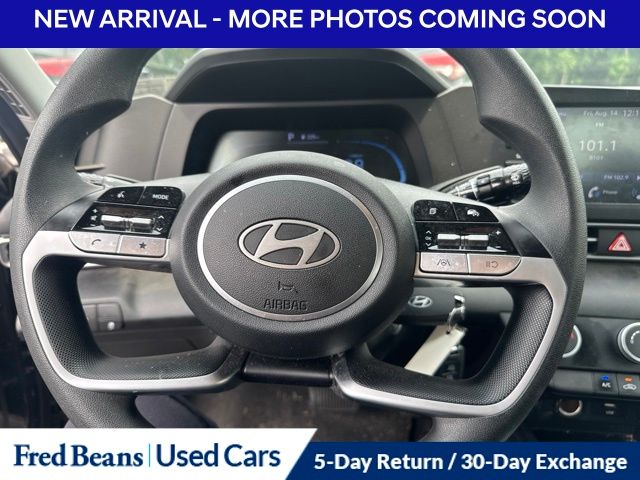 2024 Hyundai Elantra SE - Photo 8