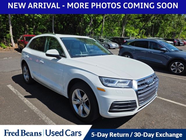 2018 Audi Q5 2.0T quattro S tronic Premium Plus's photo