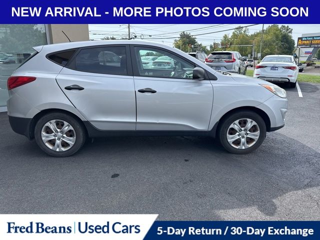 2012 Hyundai Tucson GL photo 4