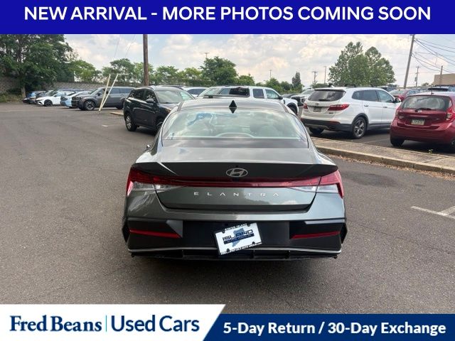 2025 Hyundai Elantra SEL - Photo 7