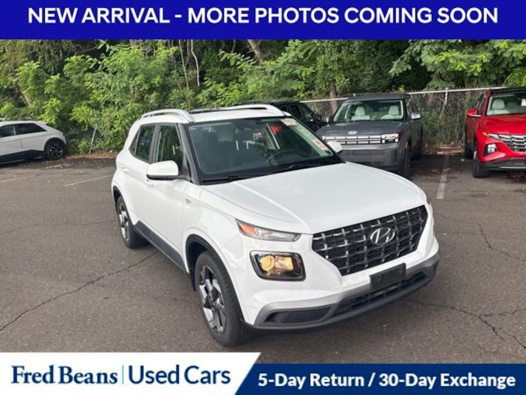 Used 2023 Hyundai Venue SEL SUV