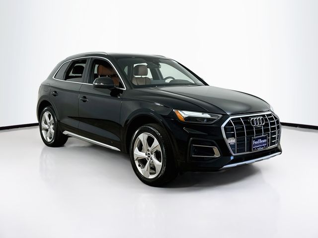 2021 Audi Q5 45 Premium Plus's photo