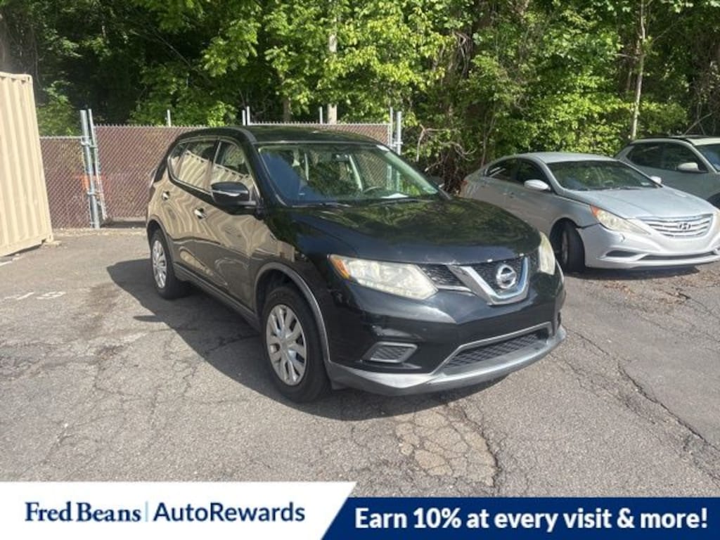 Used 2015 Nissan Rogue S SUV