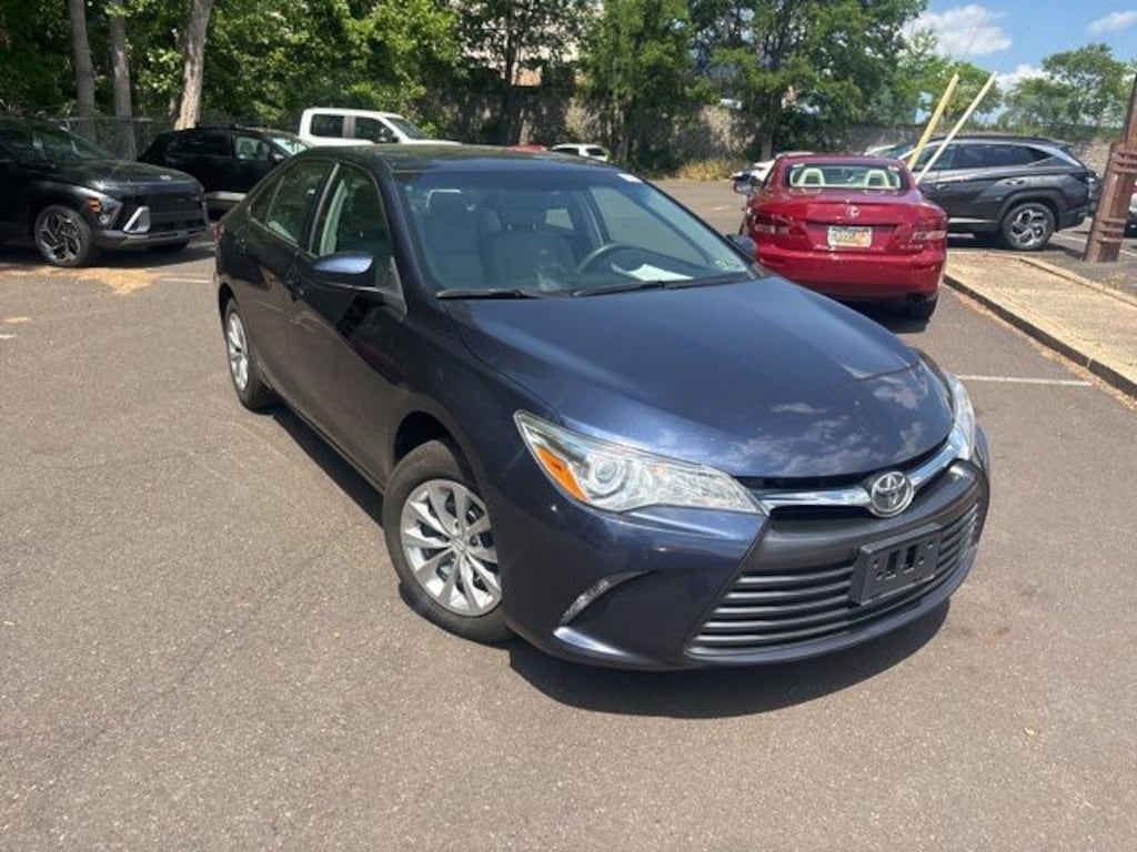 Used 2017 Toyota Camry LE Sedan