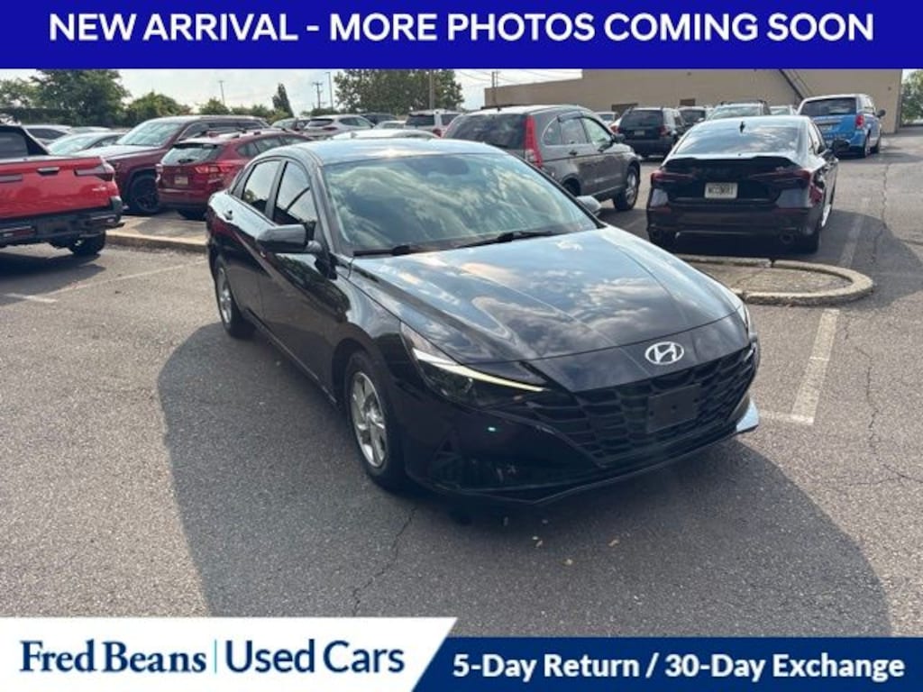 Used 2023 Hyundai Elantra SE Sedan