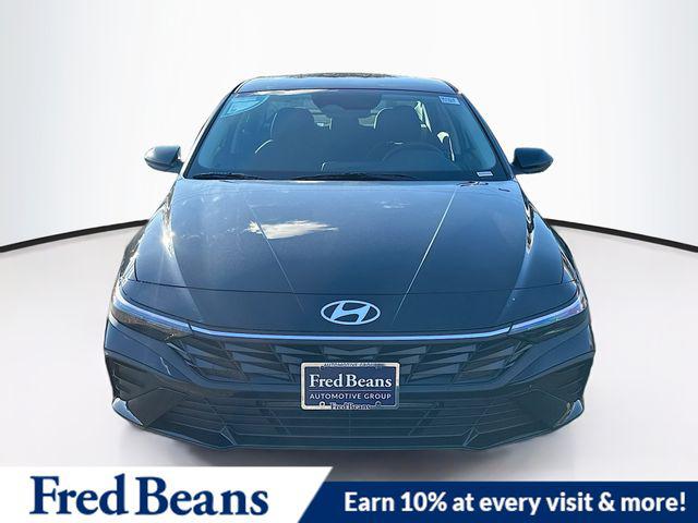 2026 Hyundai Elantra SE photo 2