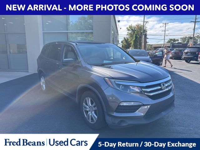 2016 Honda Pilot LX photo 3