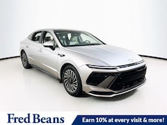 2025 Hyundai Sonata Hybrid Limited Sedan