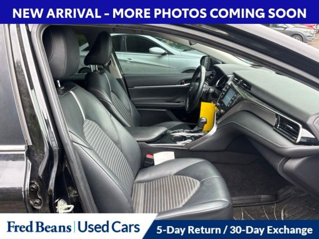 Used 2020 Toyota Camry SE Sedan