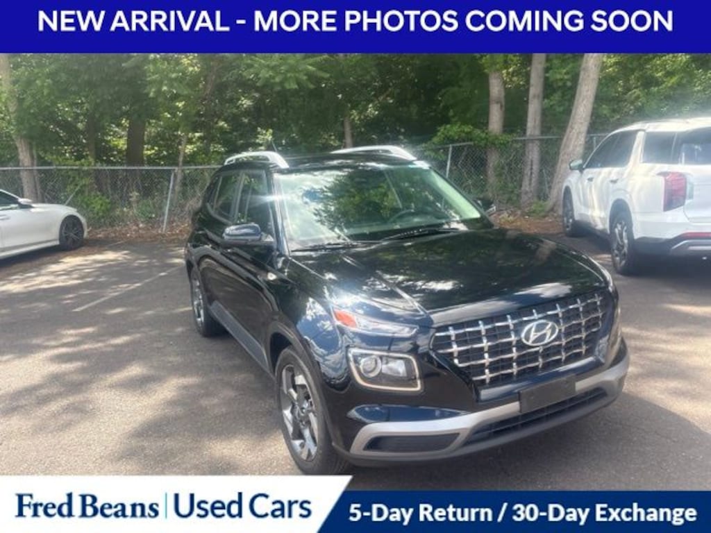 Used 2023 Hyundai Venue SEL SUV