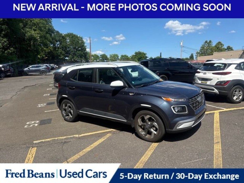 Used 2023 Hyundai Venue Limited SUV