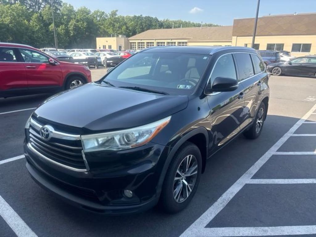 Used 2016 Toyota Highlander XLE V6 SUV