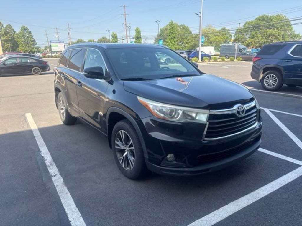 Used 2016 Toyota Highlander XLE V6 SUV