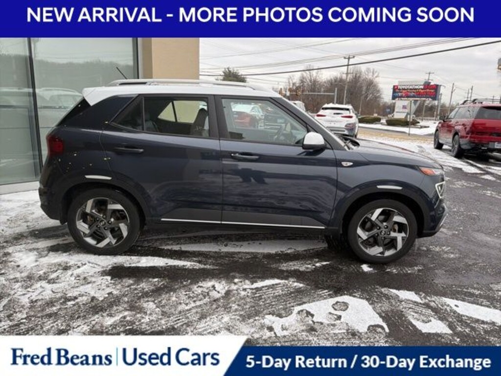 Used 2023 Hyundai Venue Limited SUV