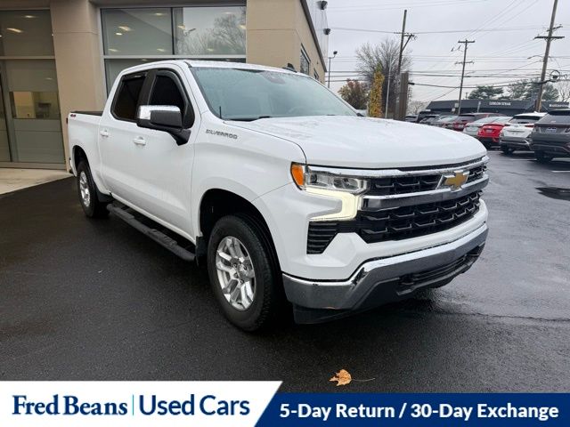 2023 Chevrolet Silverado 1500 LT photo 3