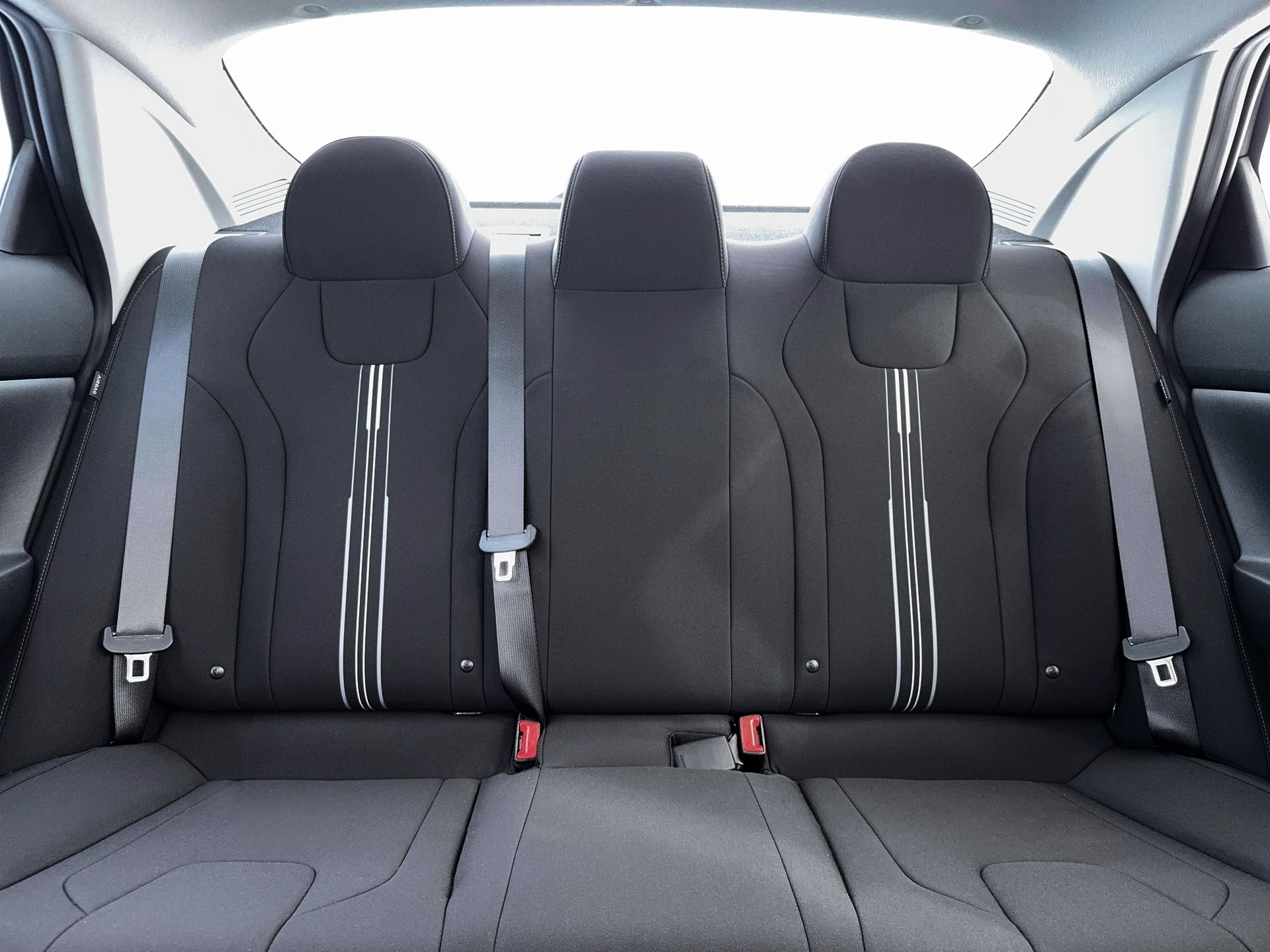 2026 Hyundai Elantra Blue - Photo 16