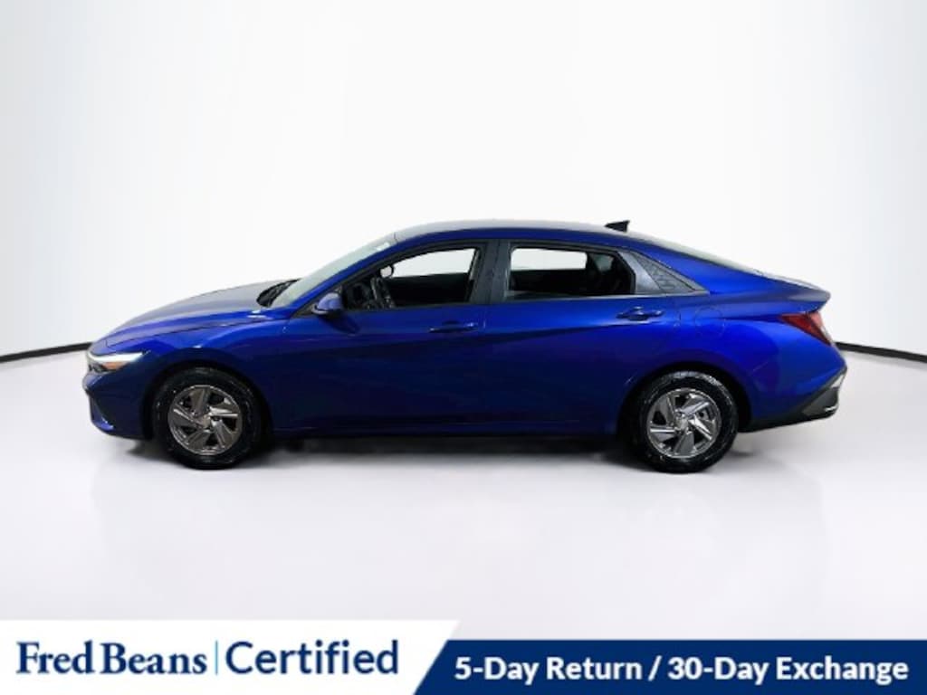 Used 2024 Hyundai Elantra SE Sedan