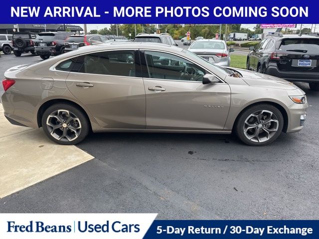 2023 Chevrolet Malibu 1LT photo 4
