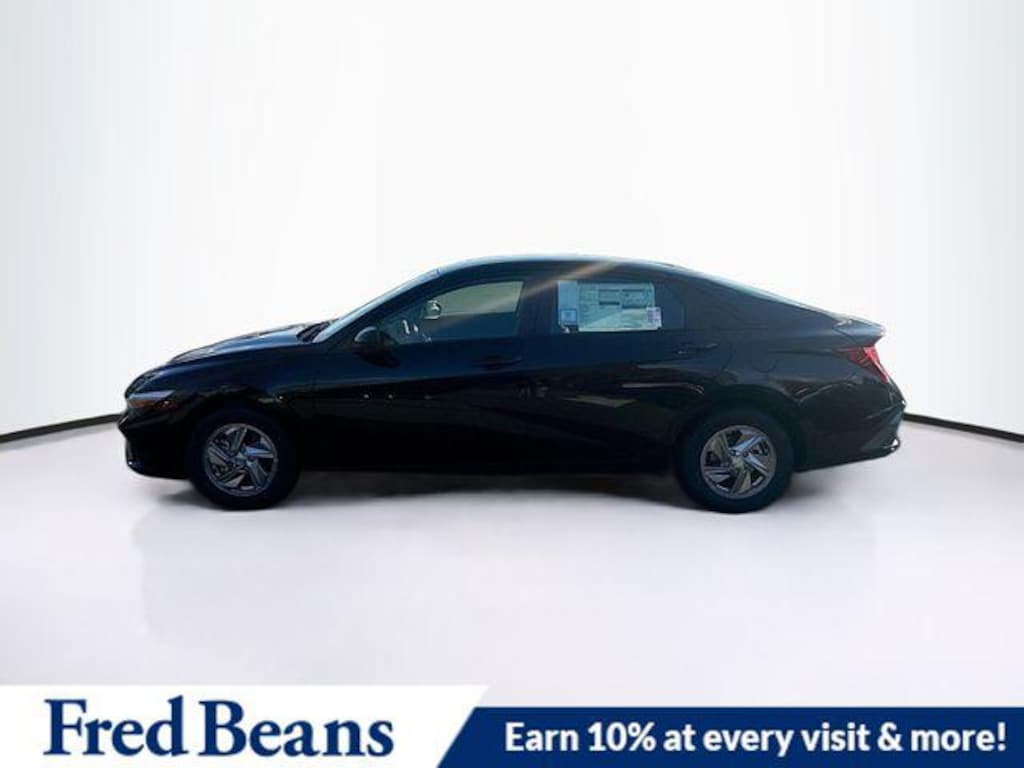 New 2026 Hyundai Elantra SE Sedan