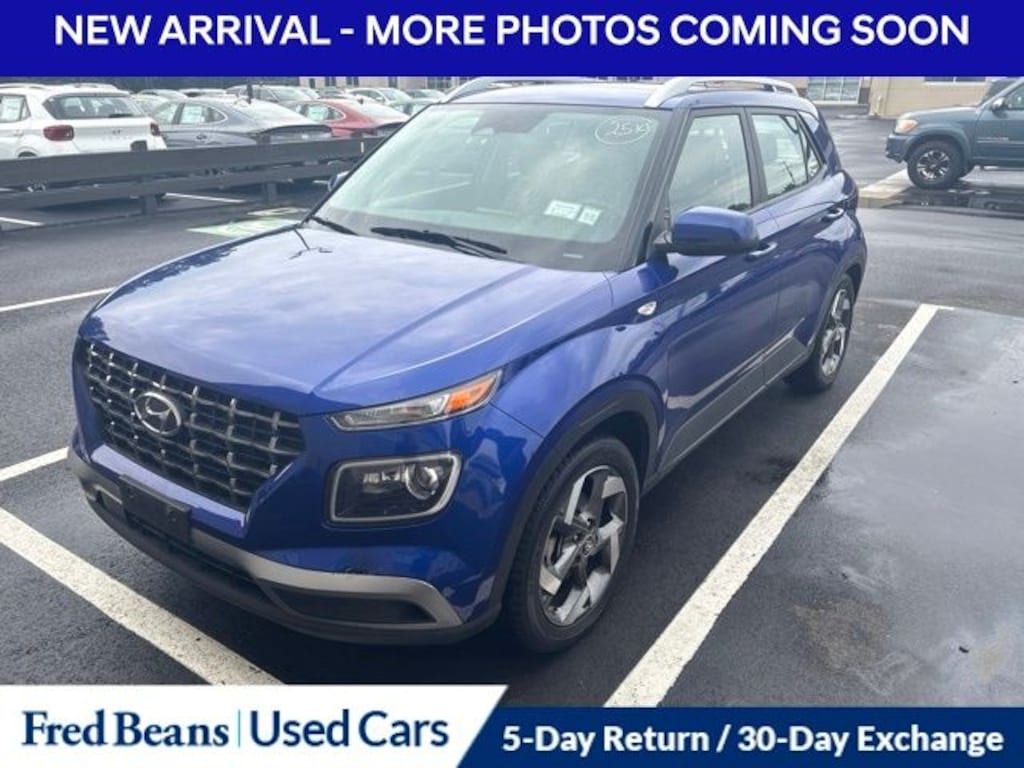 Used 2024 Hyundai Venue Limited SUV
