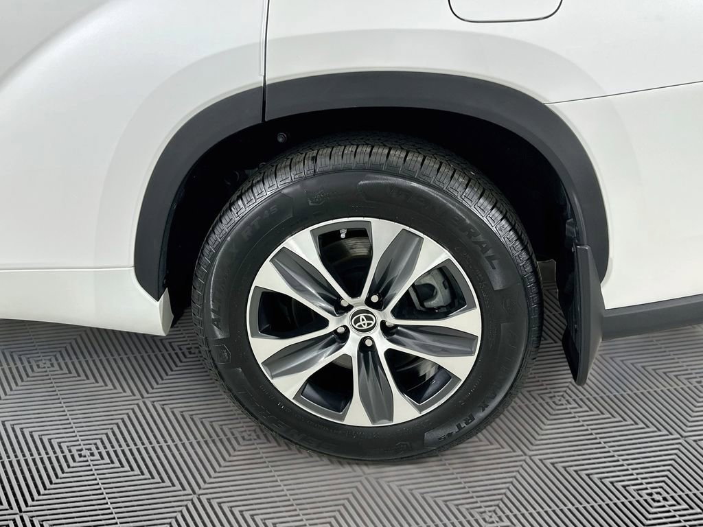 2023 Toyota Highlander XLE - Photo 26