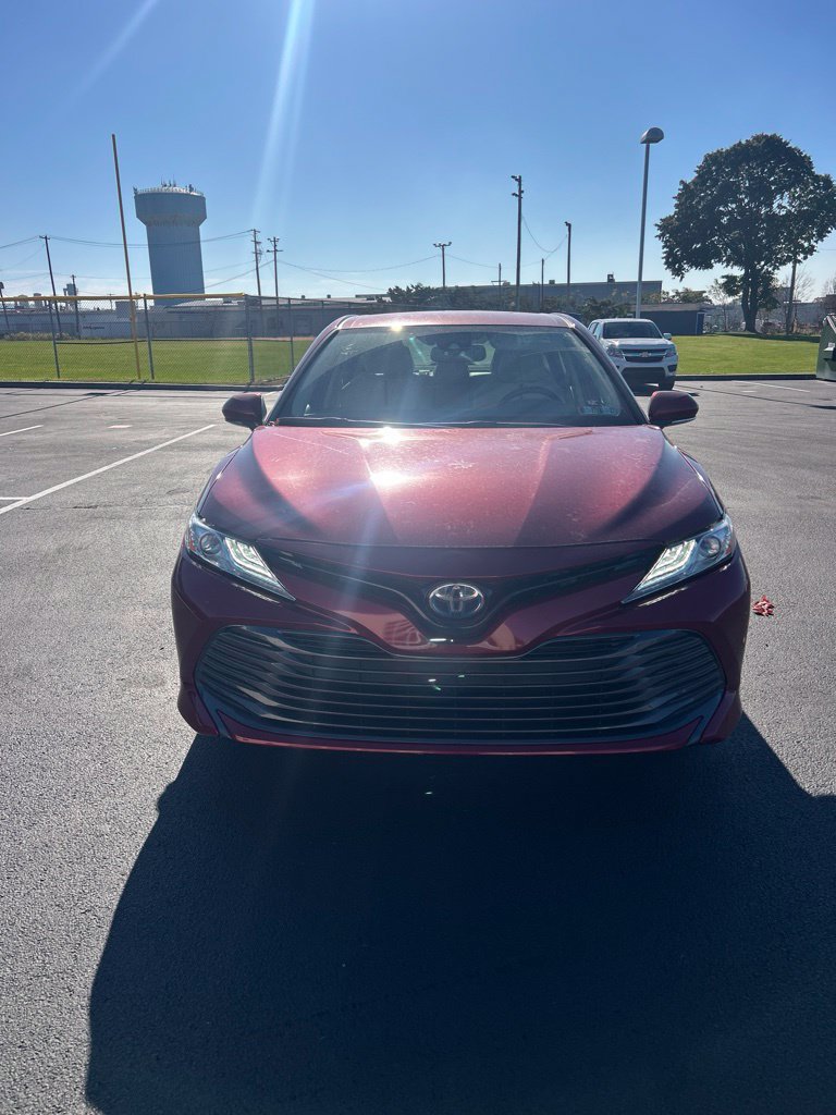 Used 2019 Toyota Camry Hybrid XLE Sedan