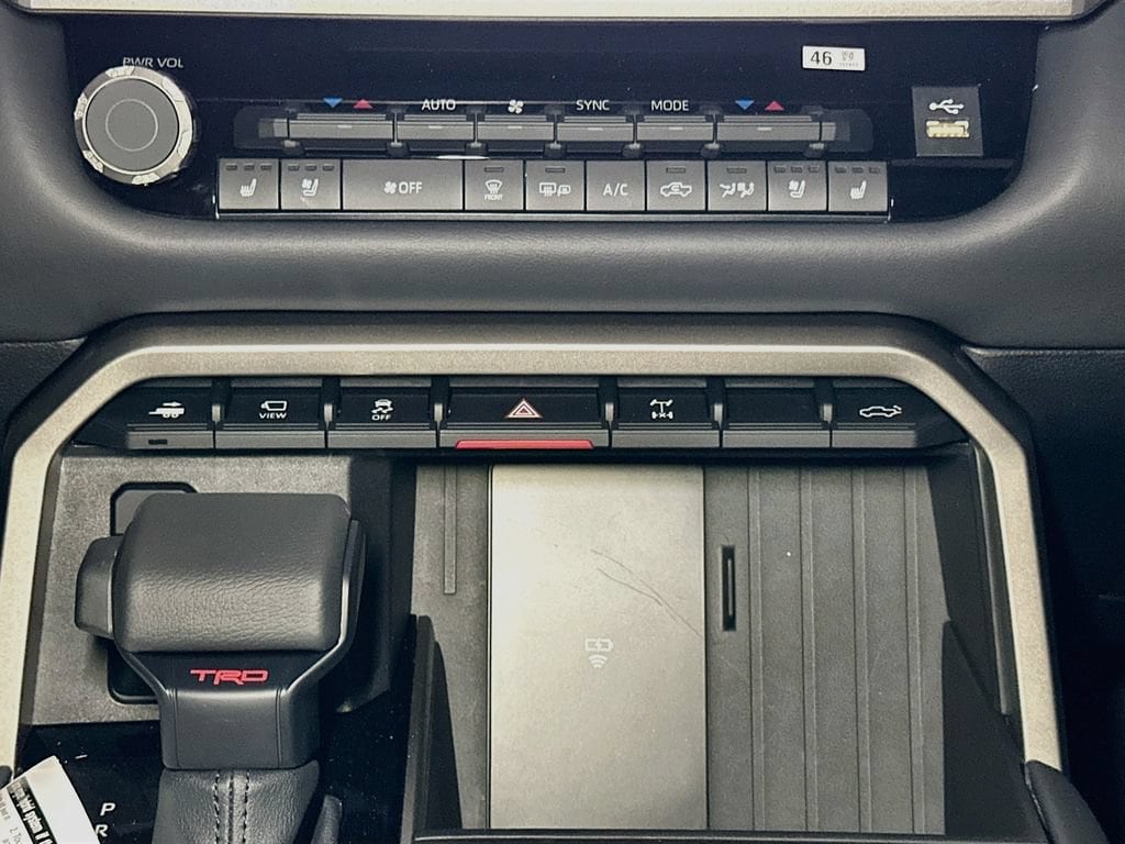2026 Toyota Tundra Platinum - Photo 9