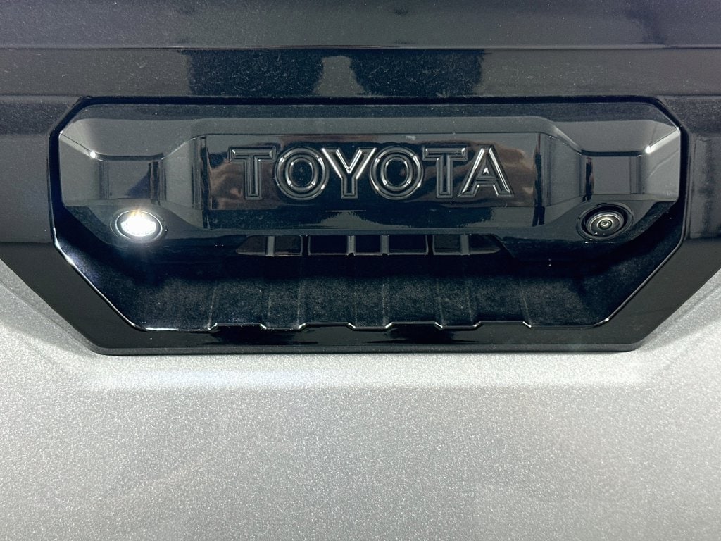 2026 Toyota Tundra Platinum - Photo 20