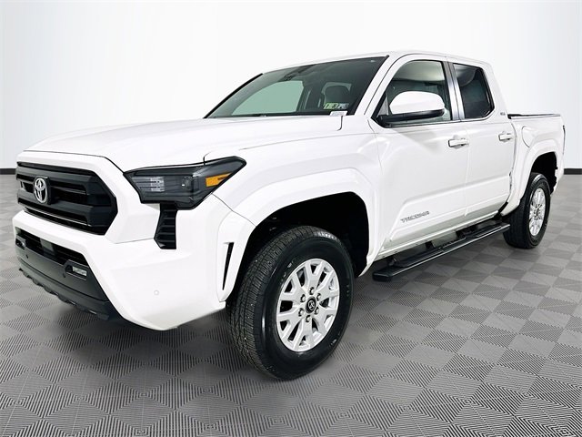 2024 Toyota Tacoma SR5 photo 3