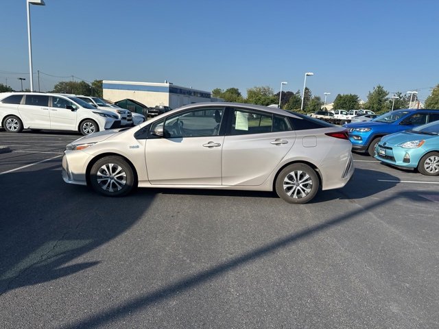 2020 Toyota Prius Prime XLE photo 2