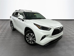 2023 Toyota Highlander XLE Sport Utility