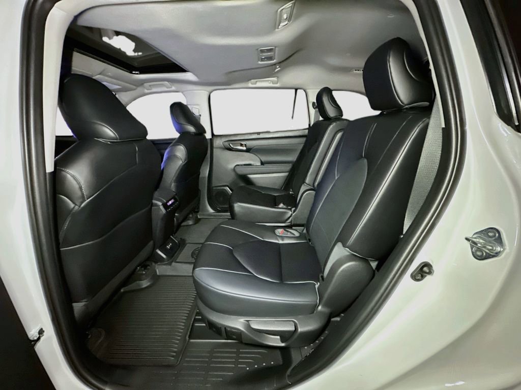 2023 Toyota Highlander XLE - Photo 29