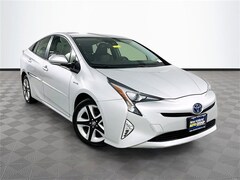 2016 Toyota Prius Three Touring Hatchback