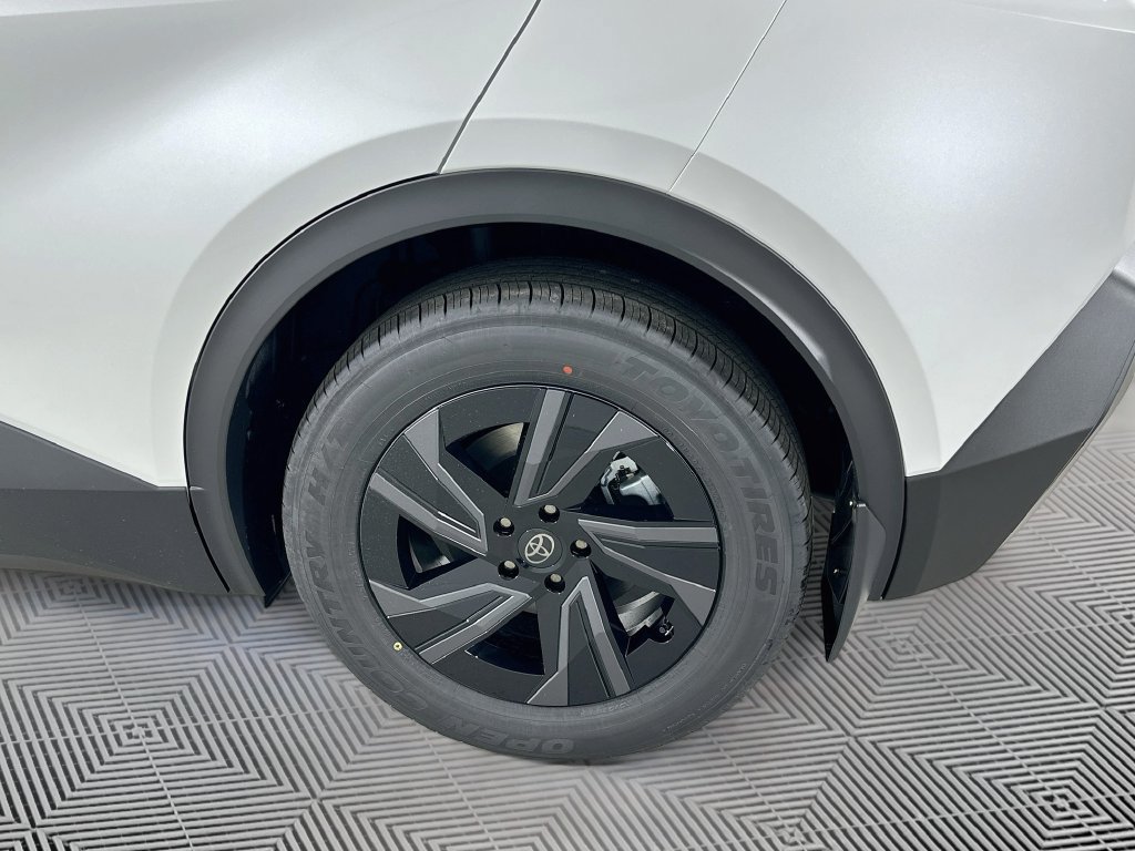 2026 Toyota C-HR SE - Photo 21