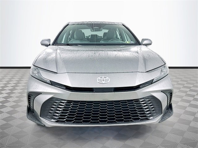 2025 Toyota Camry SE photo 2