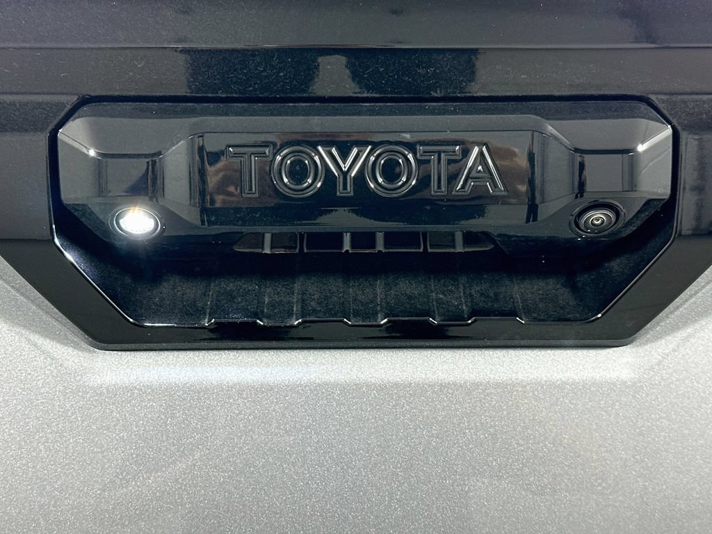 2026 Toyota Tundra Platinum - Photo 19