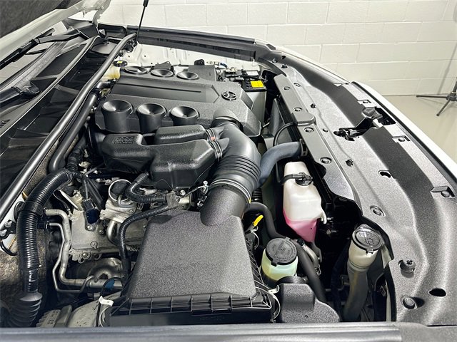 2021 Toyota 4Runner SR5 photo 4