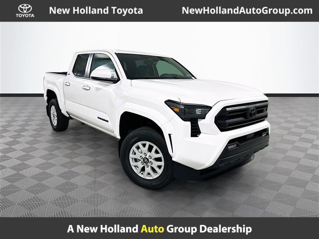 2025 Toyota Tacoma SR5's photo