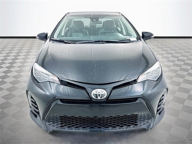 2017 Toyota Corolla SE photo 2
