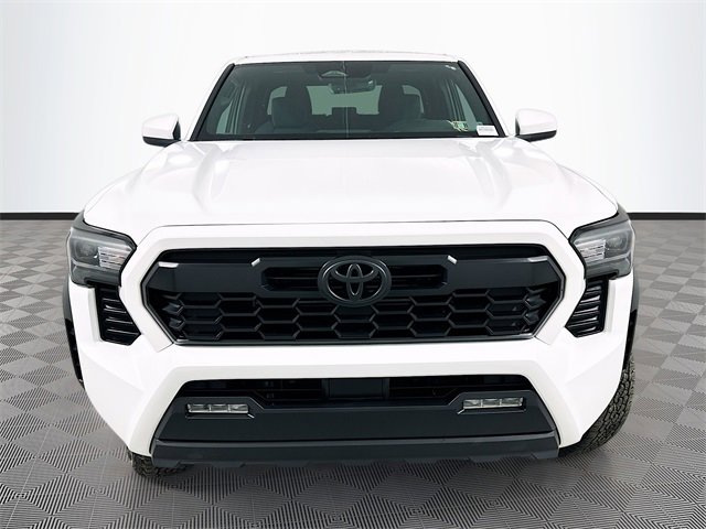 2026 Toyota Tacoma TRD Off-Road photo 2