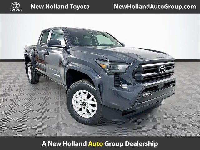 2025 Toyota Tacoma SR5's photo