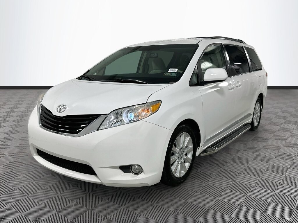 Used 2013 Toyota Sienna LE Passenger Van