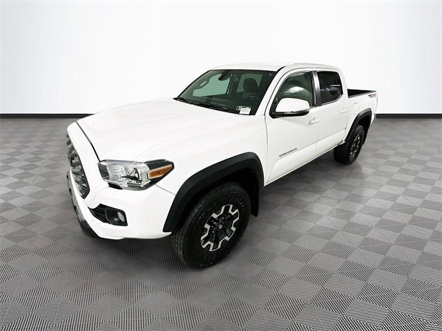 2022 Toyota Tacoma TRD Off-Road photo 3