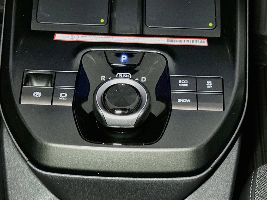 2026 Toyota C-HR SE - Photo 11