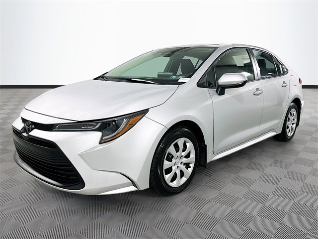 2024 Toyota Corolla LE photo 3