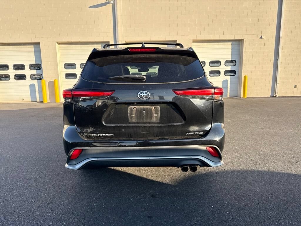 Used 2021 Toyota Highlander XSE Sport Utility