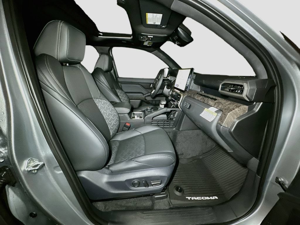 2026 Toyota Tacoma Limited - Photo 32